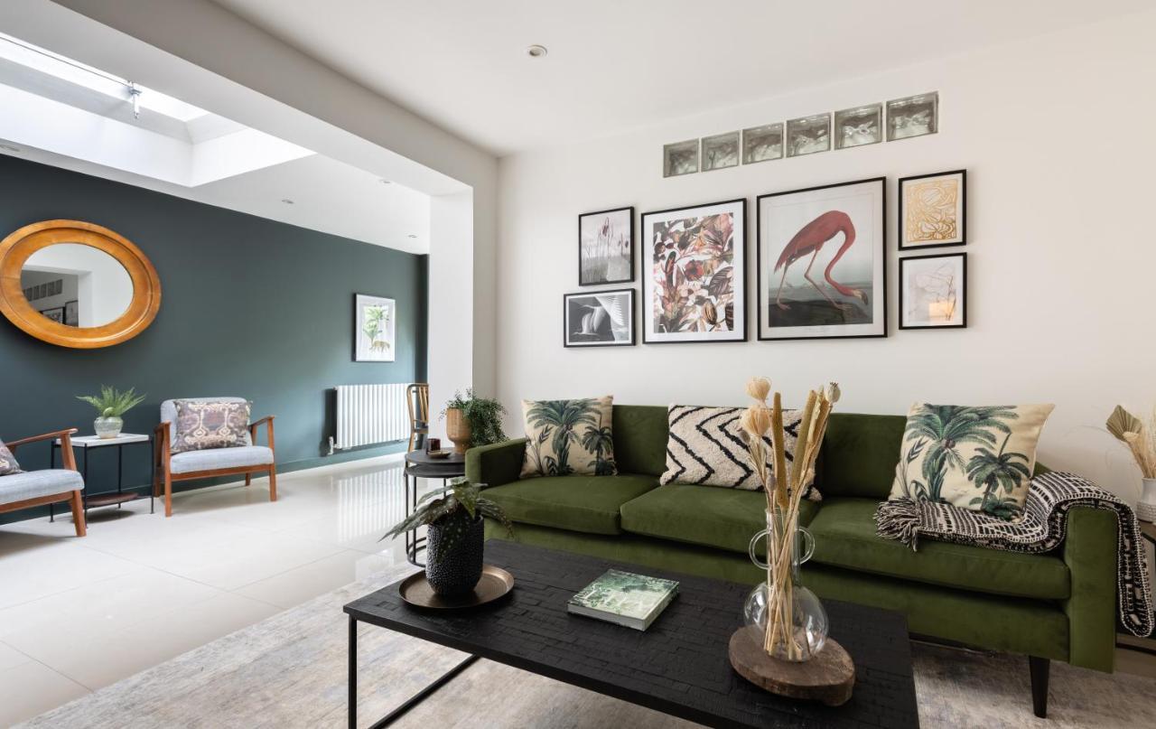 The Heart Of Shepherds Bush - Modern 2Bdr Apartment With Garden ลอนดอน ภายนอก รูปภาพ