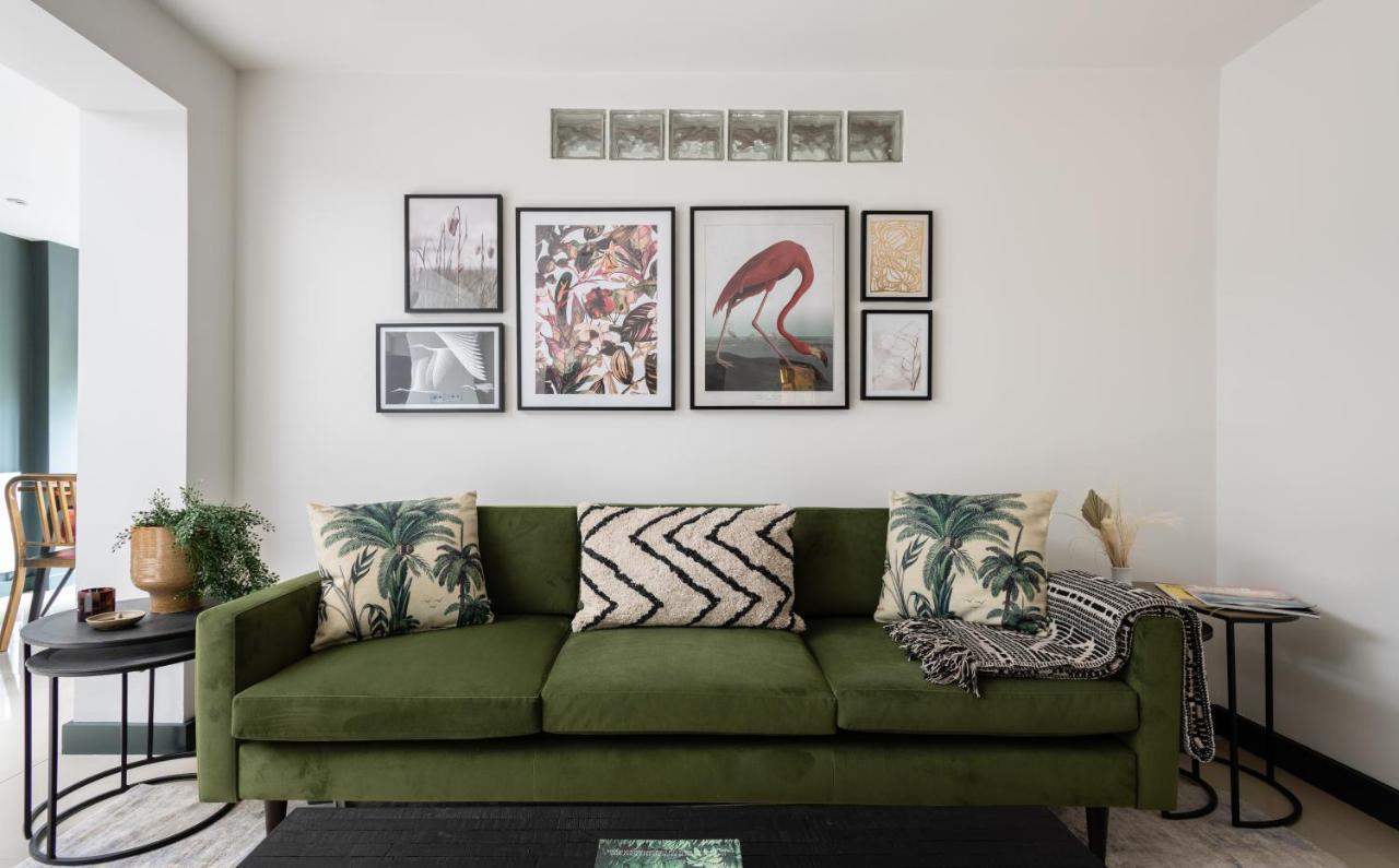 The Heart Of Shepherds Bush - Modern 2Bdr Apartment With Garden ลอนดอน ภายนอก รูปภาพ