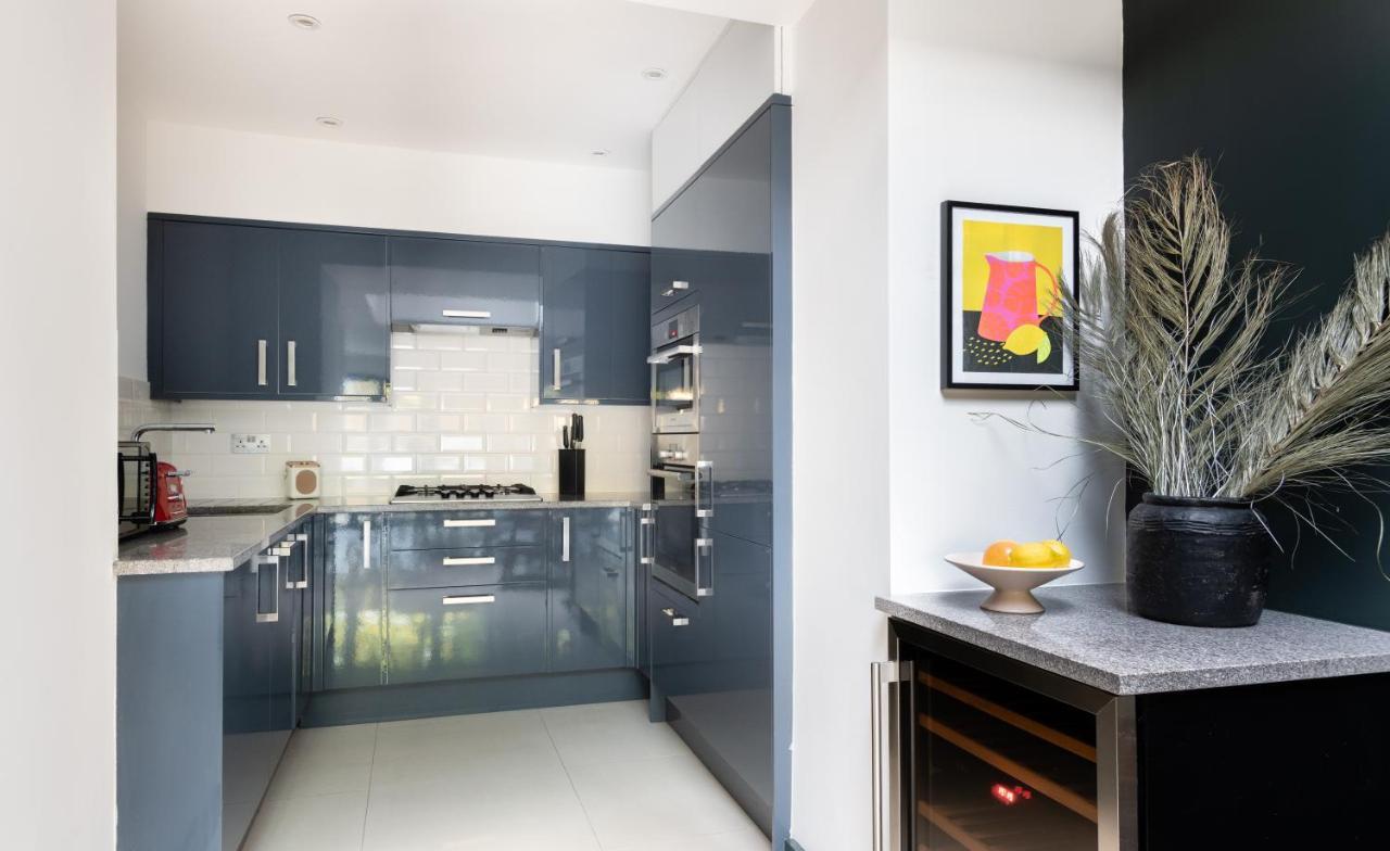 The Heart Of Shepherds Bush - Modern 2Bdr Apartment With Garden ลอนดอน ภายนอก รูปภาพ