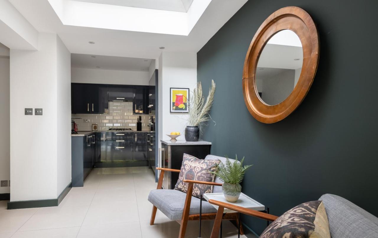 The Heart Of Shepherds Bush - Modern 2Bdr Apartment With Garden ลอนดอน ภายนอก รูปภาพ